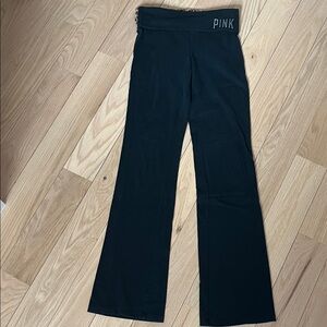 Pink cheetah yoga pants